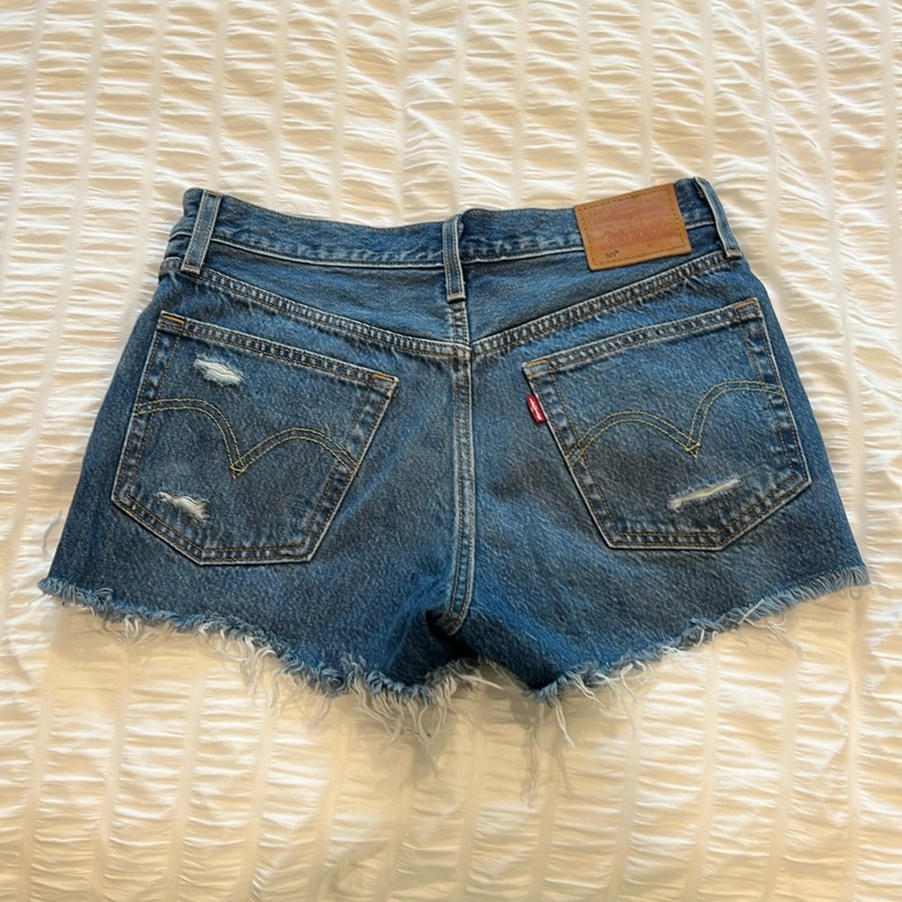 Vintage Levi 501s. Fit like size 26. Perfect Condition